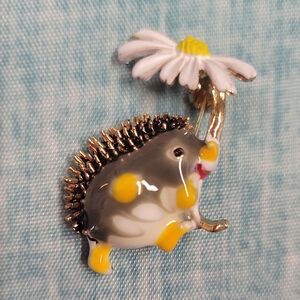 Hedgehog Enamel Brooch with Daisy